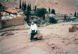 V Klášteře sv. Kateřiny pod horou Sinaj (1999)