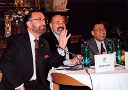 Rabín David Rosen a princ Norodom Sirivudh u Nejsv. Salvátora